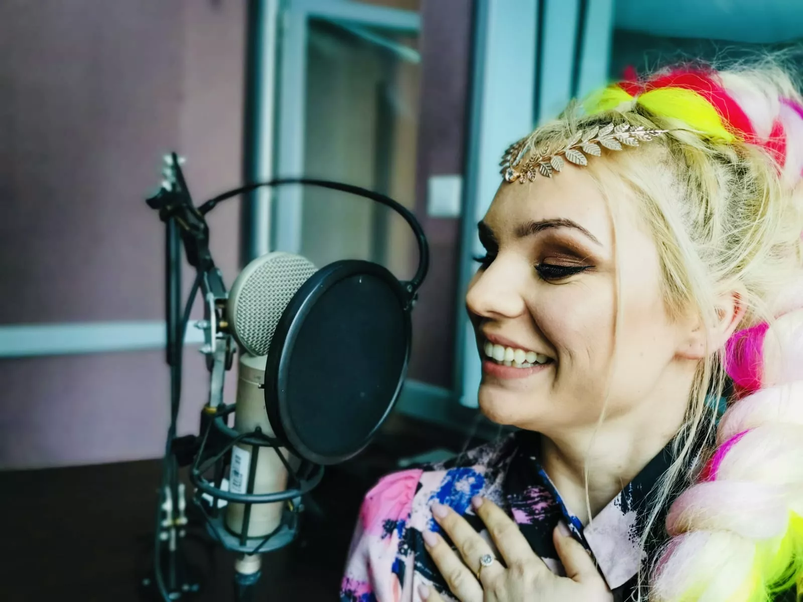 Znana wokalistka disco polo w duecie z Cleo?! To zdjęcie mówi wszystko! 
